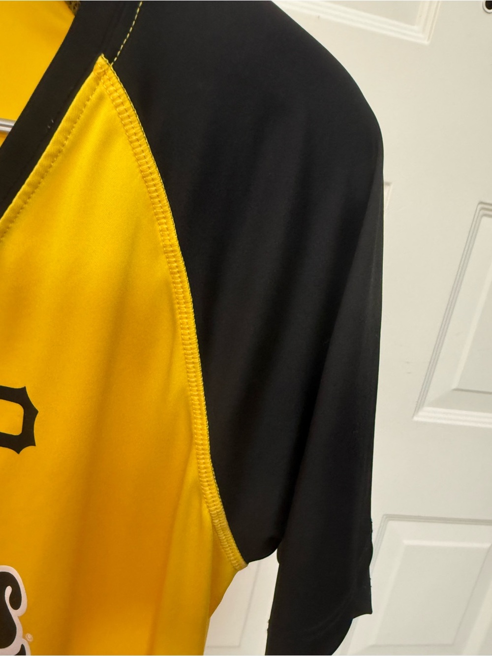 MLB Pittsburgh Pirates Yellow and Black Women's Jersey - Picture 3 of 9